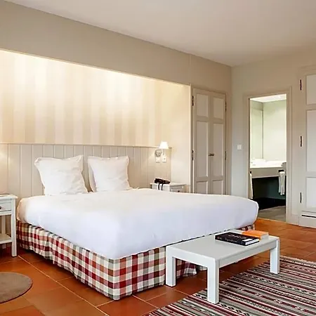 Hotel Relais Des Vigiers