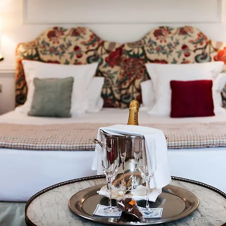 Отель Relais Des Vigiers