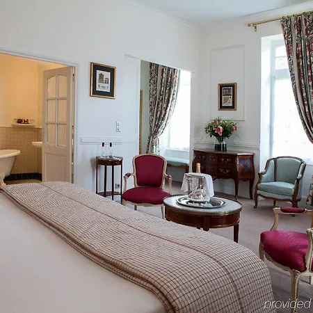 Relais Des Vigiers Hotell 4*