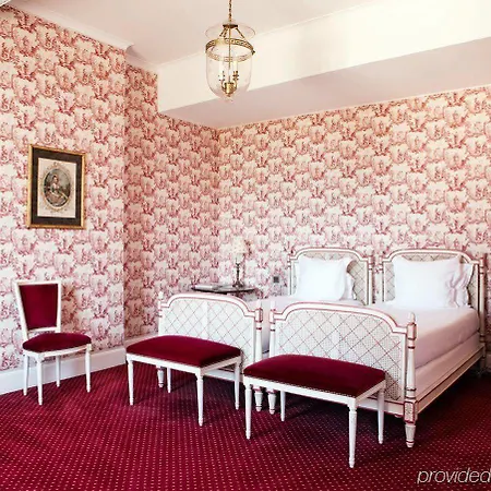 Otel Relais Des Vigiers 4*