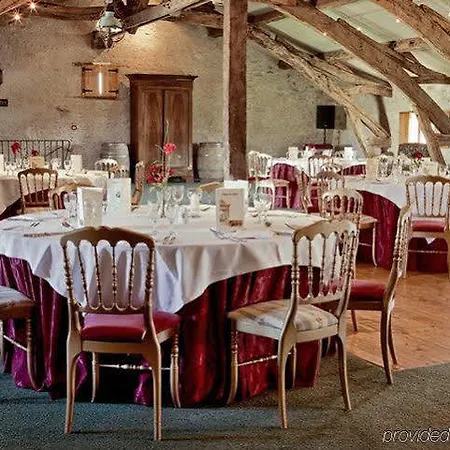 Relais Des Vigiers Hotel