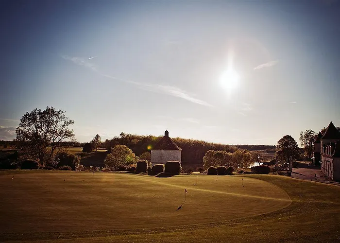 Relais Des Vigiers Hotel 4*