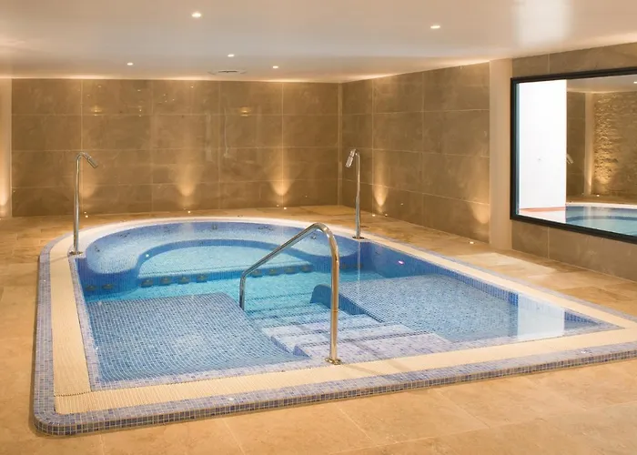 Relais Des Vigiers Hotel 4*